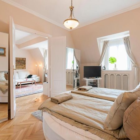 Opera & Basilica 2 Bedrooms With Balcony بودابست المظهر الخارجي الصورة