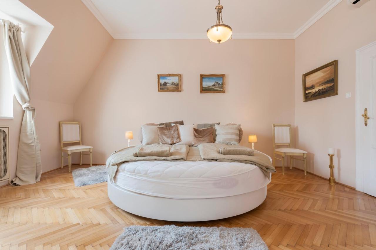 Opera & Basilica 2 Bedrooms With Balcony بودابست المظهر الخارجي الصورة